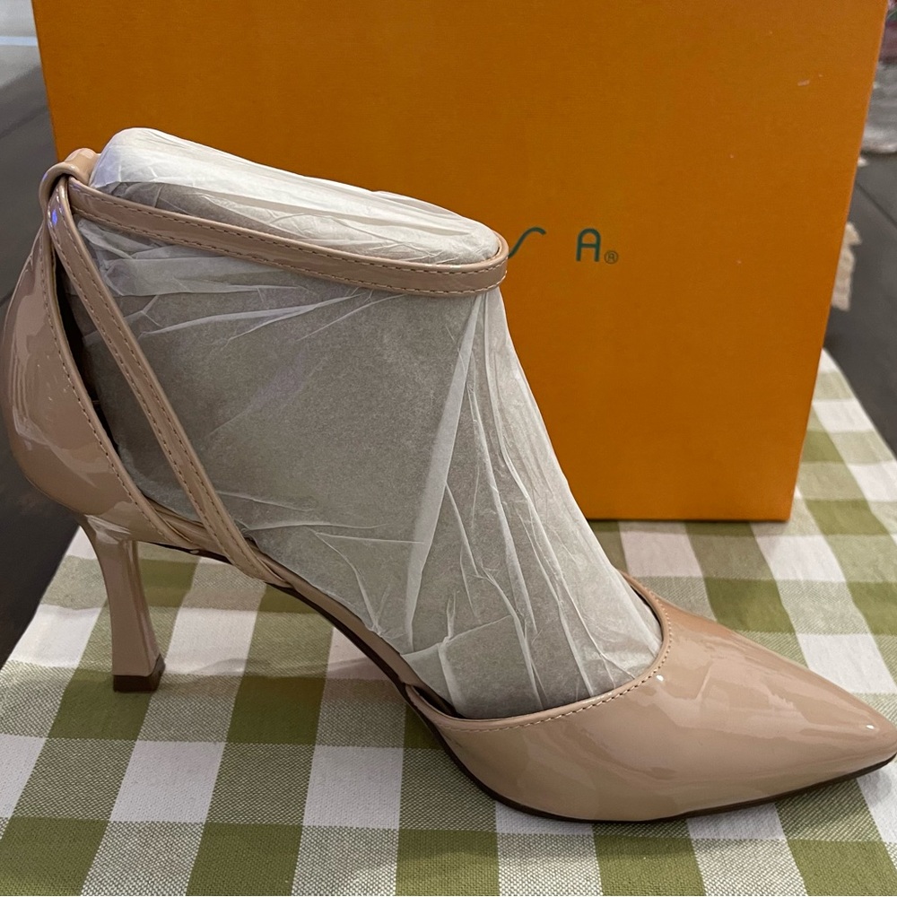 Unisa Nude Patent Leather Heels - Picture 3 of 9